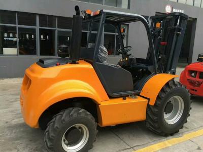 China Compact Structure Rough Terrain Forklift 4 Wheel Drive Forklift High Performance for sale