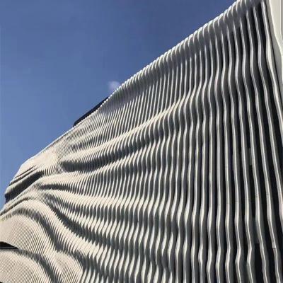 China 6000mm Wave Baffle Metal Building Facades Wall Cladding Aluminum Curtain for sale