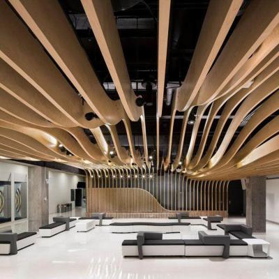Chine Conception intérieure en aluminium de plafond de cloison de la conception 1.5mm de plafond de vague à vendre