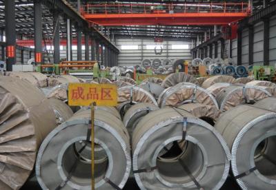 Chine PPGL a enduit chaud d'une première couche de peinture principal plongé a galvanisé les fabricants en acier de bobine 0.33mmx1200mm à vendre