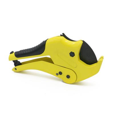 China Aluminum Plastic Pipe Cutter With Stainless Steel Blade And Safety Latch for sale
