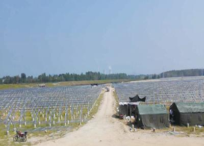 China Los altos paneles solares bifaciales del viento 46m/S de la precisión los corchetes menores/mayores en venta