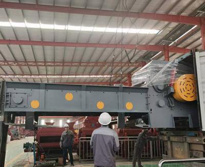 Κίνα Ηλεκτρική ξύλινη κατασκευή ξύλινων τσιπ μηχανών θραυστήρων παλετών δέντρων 20TPH 50TPH προς πώληση