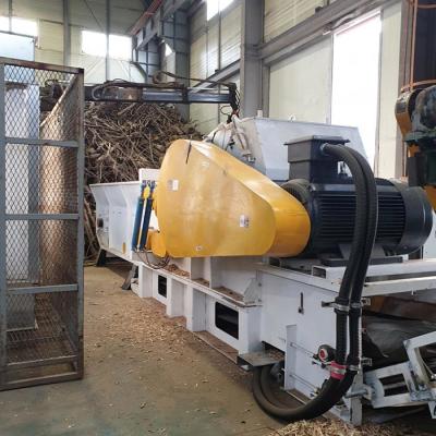 China 10t/H 20t/H Nail Small Electric Wood Chipper Machine Shredder 15mm for sale