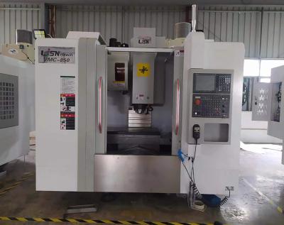 China VMC850 Vertical Machining Center High Precision With Rigidity And Stability Te koop