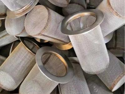 Китай Сплетенная плоской поверхностью трубка сетчатого фильтра сетки с фильтром сетки металла краев металла продается