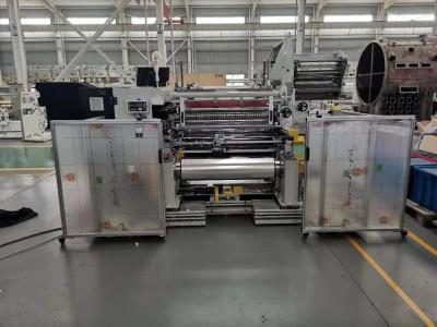 China Máquina de Rewinder de la cortadora de la alta precisión, película de estiramiento que raja la máquina el rebobinar en venta