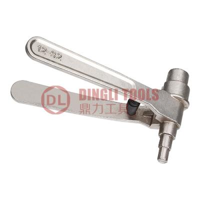 China DL-1232-11 4 In 1 Small Hand Expander Tool 12mm-32mm 0.45kg Lightweight for sale