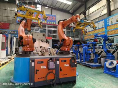 China Second Hand 6 Axis Industrial Used Robotic Arm KUKA KR240R2900 Spot Welding Robot Arm for sale