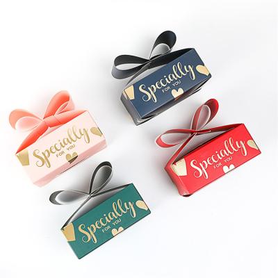 China Luxury Chocolate Packaging Box , Rigid Valentine Candy Gift Box à venda