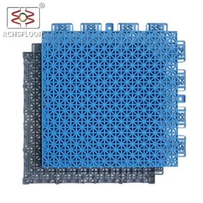 China UV Resistant PP Interlocking Floor Tiles 25x25cm Shock Absorbent 30% for sale