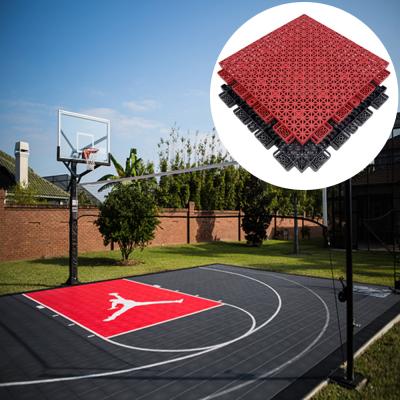 中国 Pvc Sports Floor Tiles Interlocking Pp Plastic Outdoor Basketball Court Tiles 販売のため