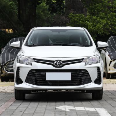 Chine 2022 vitesse automatique CVT des véhicules passagers de FAW Toyota Vios 1.5L 82kw 8 à vendre