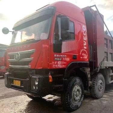 China Transmissão de Hongyan Genlyon 8x4 Tipper Dump Truck Fast 12JSD220T à venda