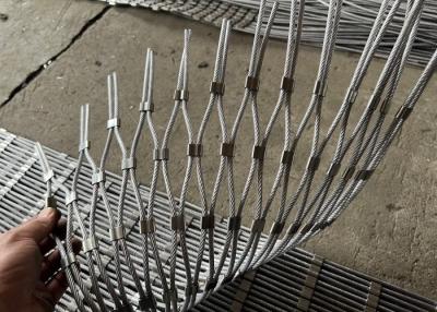China 1.2mm 1.5mm 2.0mm Aviary Netting de alambre de acero inoxidable ligero para jaulas de aves en venta
