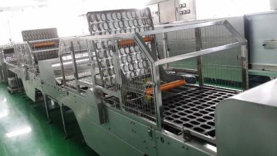 China Movimiento continuo 380V Tray Cleaning Machine de los sensores múltiples en venta