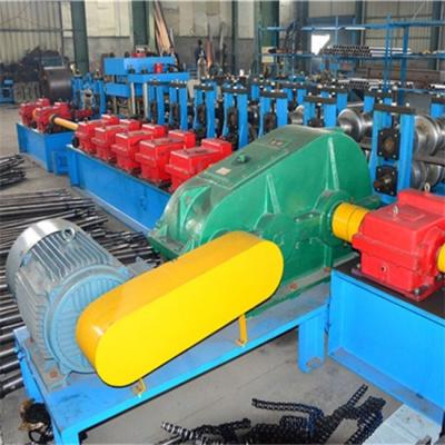 China Máquina de fabricación de barandillas de carretera controlada por PLC 100 mm Arco Cuchilla Cr12Mov en venta