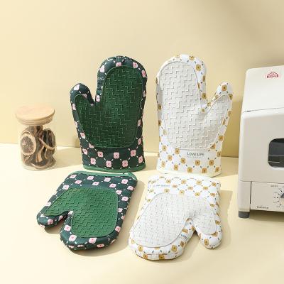 China Oven Mitts Oven Gloves BBQ Gloves Silicone Thickened Cotton Double Layer Design Non-Slip Textured Grip Baking Gloves for sale