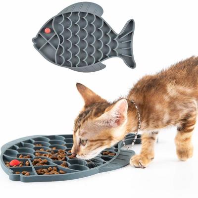 Китай Cat Puzzle Feeder Cat Bowl Fish Shape Silicone Puzzle Feeder Lick Treat Mat For Dog Cat Licking Food Pad For Healthy Eat продается