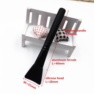 China 14.5cm Silicone Make Up Brushes Easy Cleaning Tools For Facial Mask Applicator for sale