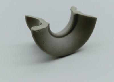 China Intalox de cerámica industrial ensilla/embalaje de cerámica de la silla de montar para las probetas de desecar gases en venta