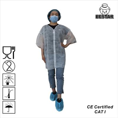 China FDA Anti Dust Disposable White Lab Coats SPP Jacket With Elastic Cuff for sale