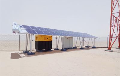 Chine 1000 heures de puissance de protection hybride solaire des solutions IP23 avec le réservoir de carburant 2200L à vendre