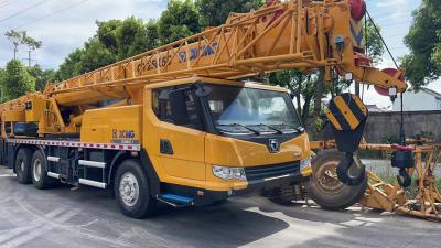 China 25 toneladas de grúas de camiones usadas de segunda mano XCMG grúa de camiones en venta