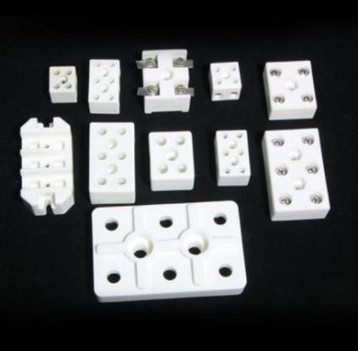 China High Temperature 2 Or 3 Pole 24A Steatite Ceramics Terminal Block Connector Insulators for sale