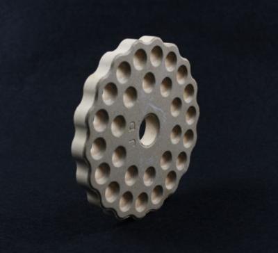 China Alta conductividad termal del horno de la cordierita de la cerámica de la placa del disco refractario del cordón en venta