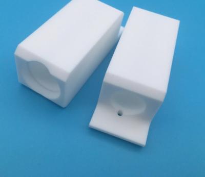 Chine Isolateur assimilable par machine de Macor de bloc de composants en céramique blancs à hautes températures de Micalex Macor à vendre