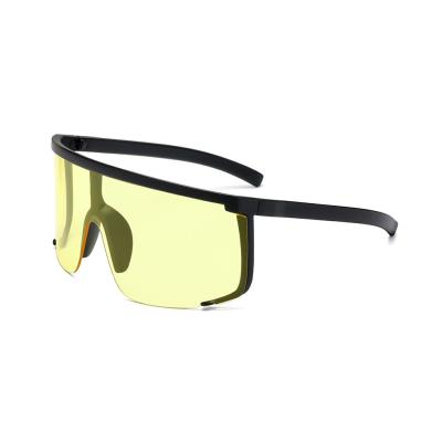 China 100% UV400 Polarized Cycling Sunglasses Custom Frame Color Design Accepted for sale