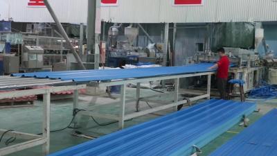 China Anti Corrosion Trapezoid PVC Corrugated Plastic Roofing Sheets SGS Certification for sale