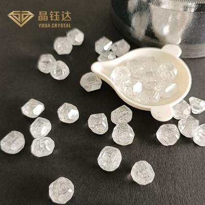 Cina 5-6.0 colore VVS di carati DEF CONTRO purezza di SI intorno ai diamanti crudi non tagliati di HPHT per i diamanti sciolti in vendita
