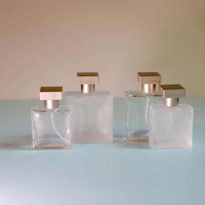 China 25ML 50ml Glass Perfume Spray Bottle Refillable 500 Pcs for sale