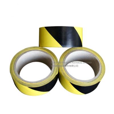 中国 工学等級3mm-1200mmの頑丈な床の印テープ、交通危険信号の床の印のための黄色いテープ 販売のため