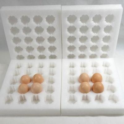 China Ovos biodegradáveis Tray With Box Packaging da folha 30 da espuma da inserção EPE à venda