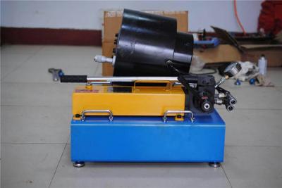 China Máquina de alta presión de la prensa de la manguera 600t de la máquina de la manguera manual de la eficacia que prensa alta en venta