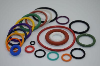 China Oil Gas Field Sealing FFKM o rings AS568 Standard Custom Compression Molding Services en venta