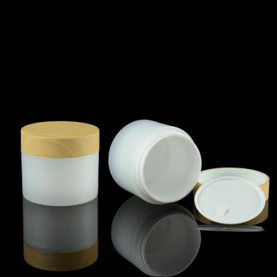 China 10g 20g 30g PP desnatam o frasco que empacota os recipientes cosméticos de bambu da tampa do creme do olho do OEM à venda