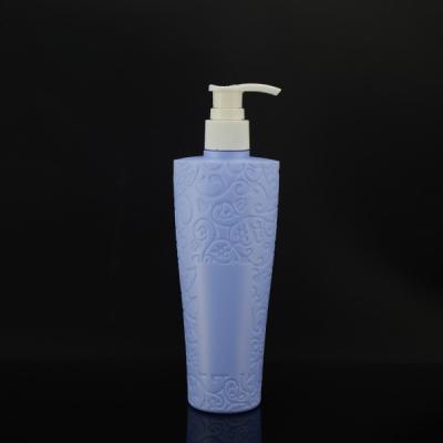Chine la pompe blanche de bouteille vide inoffensive de shampooing de biens du PE 250ml met en bouteille pour le shampooing à vendre