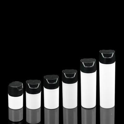 Chine Cylindre clair de crème de visage autour des bouteilles privées d'air avec la pompe en aluminium de traitement de finition à vendre