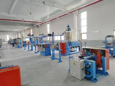China Jacket Sheath PE PVC Cable Extruder Machine Line 50KW Wire Extrusion Line for sale