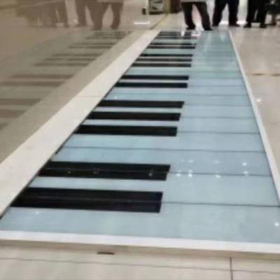 中国 Commercial piano keyboard floor outdoor plastic floor tile LED interactive Dance Floor 販売のため