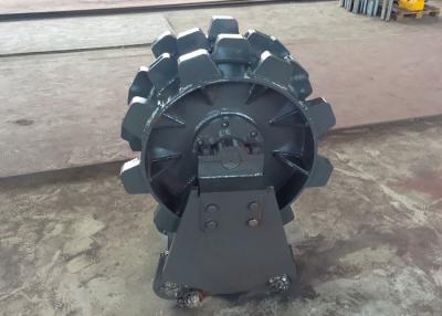 中国 20T掘削機の掘削機の圧縮の車輪の特別な設計高精度軸受け回転 販売のため