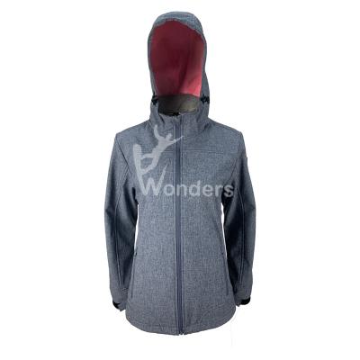 China Waterdichte Winddames Zachte Shell Waterproof Jacket Dyed Te koop