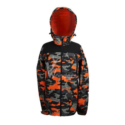 China Hooded Camo Print Water Resistant Soft Shell Jacket Kids Customized for sale