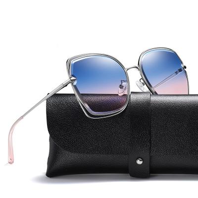 China UV400 TAC Double Sided Frame Custom Polarized Sunglasses For Beaches for sale
