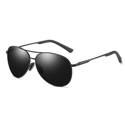 China TAC Polarized Men Sunglasses Driving Anti Glare UV400 141MM Vintage Spring Hinge Sunglasses for sale