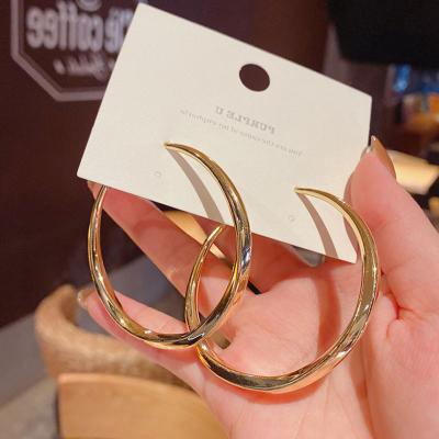 China Women 18k Gold Plated Big Hoop Earrings For Girls Fashion Jewelry for sale